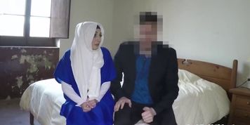 Arab girlfriend riding big cock fucking hotel room