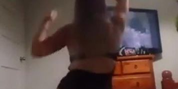 Sexy slit dancing