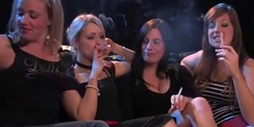 girls smoking blowjob fun