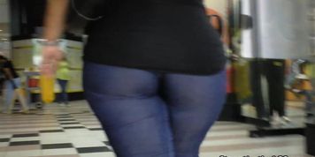 BIG LATINA ASS
