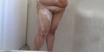 Un ba&ntilde;ito rico, lluvia dorada