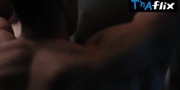 Kristen Bell Sexy Scene  in The Woman In The House Across The Street From The Girl In The Window