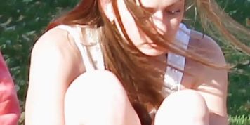 FESTIVAL LEGS COXAS UPSKIRT 2