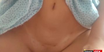 I Catch My Stepmom And Squirting Her Vagina