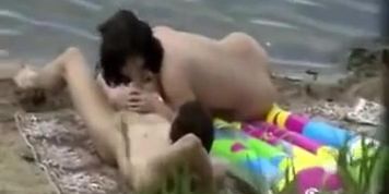 Voyeur stumbled on beach sex