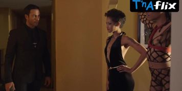 Kira Noir Breasts,  Bush Scene  in Submission