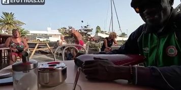 Rita flashing man from Senegal (Ria Rodrigez)