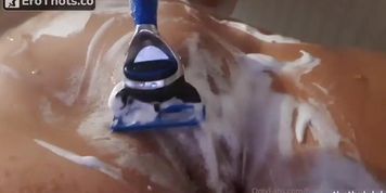 Frankie Pussy Shave (Franky Knight)