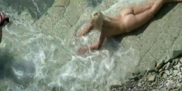 THESANDFLY - HOT On The Beaches!