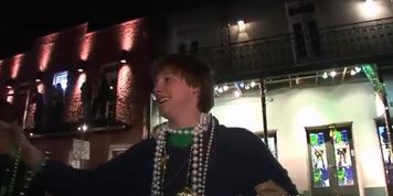 Mardi Boobs Grass