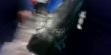 En el metro: morena madura exhibicionista