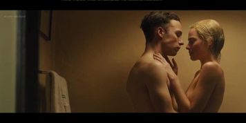Margot Robbie nude in Dreamland