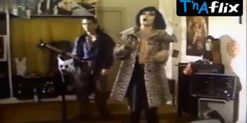 Andrea Beltrao Breasts Scene  in Vai Trabalhar, Vagabundo Ii   A Volta