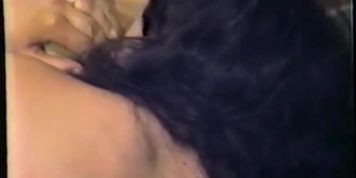 Two MILFs getting nailed in a foursome