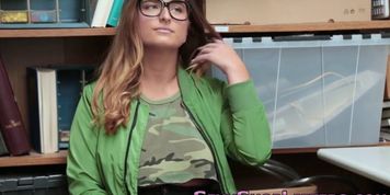 Busty amateur facialzied