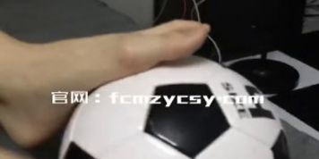 Footjob - video 36