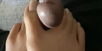 Footjob 24