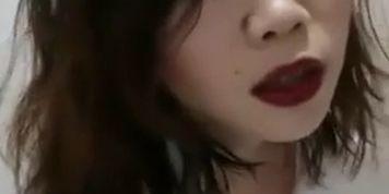 Teen whore tries a larger size butt plug for the first time