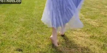 lexi outdoor solo (Isabella Chrystin)