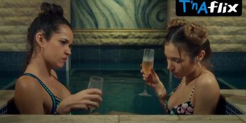 Dominique Provost-Chalkley Bikini, Lesbian Scene  in Wynonna Earp