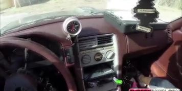 Hot country girl walked in the shop trying to sell her car and gets banged