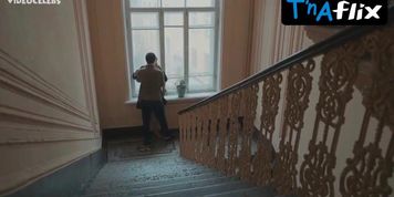 Irina Starshenbaum Sexy Scene  in Nadvoye
