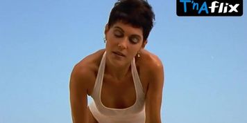Anja Kruse Breasts Scene  in Klinik Unter Palmen
