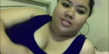 ChatRandom 5 - 24 yr old gets her big boobs out