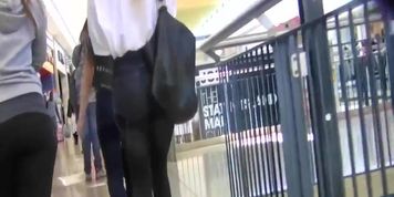 Ass Shoping at the Mall 2