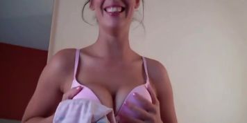 ashayia brit vid 2