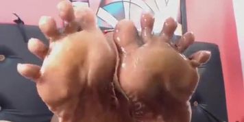 Mature Ebony Goddess feet
