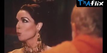 Elsa Martinelli Breasts Scene  in Le Plus Vieux Metier Du Monde