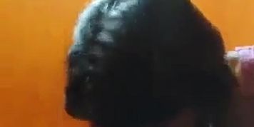 Sri lankan tamil girl gives blow job (desi_girls)