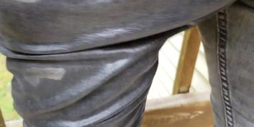 Pissing in my tight jeans