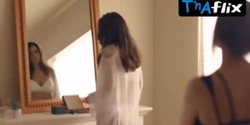 Livia Brito Bikini Scene  in La Piloto