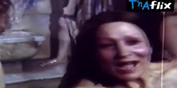 Vanessa Hidalgo Lesbian Scene  in Daniela Mini-Slip (Guia Lauri Filzi)