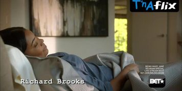 Gabrielle Union Underwear Scene  in Being Mary Jane (Gabriella Banks, Nevaeh Lace, Smoking Mary Jane)