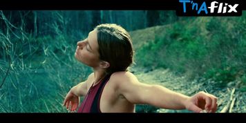 Adele Exarchopoulos Sexy Scene  in The Five Devils