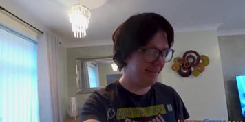Brit amateur sucking Yorkshire nerd (BritishAmateur)