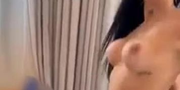Marido Liberal De Goiania-GO Filma Neg&atilde;o Comendo A Buceta Da Sua Esposa E Ainda Metendo Dedo No Cuzinho Doce
