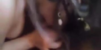 Corno Tarad&Atilde;&pound;o Solta Sua Esposa Muito Gostosa e Deliciosa no Meio de Dois Neg&Atilde;&micro;es e Filma
