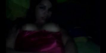 CHILENA MARIA RAMIREZ PAREDES XXX SE MASTURBA CON GRAN VERDURA SU CALIENTE CONCHA AMATEUR LATINA EN HOMEMADE XXX