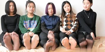 The Great Wall............. Of FEET!