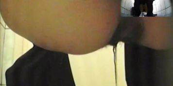 Girls Pissing voyeur video 201