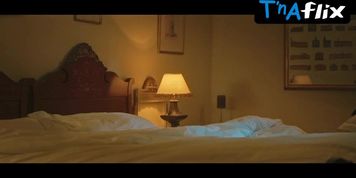 Marta Nieto Butt Scene  in La Manzana De Oro