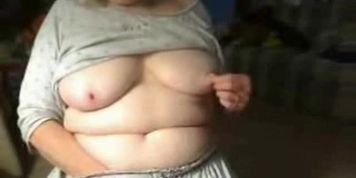 Dirty granny has fun on web cam Amateur older