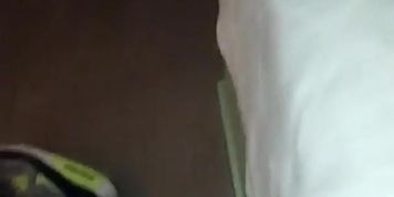 cornudo filma a su esposa y se pajea mientras el corneador le da pija c&oacute;mo una puta