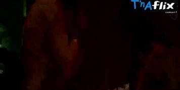 Dira Paes Butt Scene  in Baixio Das Bestas