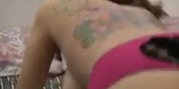 Yurizan Beltran Masturbates Live