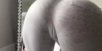 Yummy thick Girls with Fat Juicy ass Twerking 